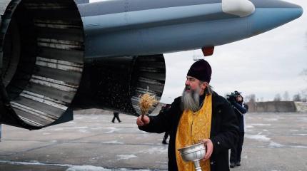 Священникам хотят запретить освящать оружие массового поражения