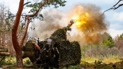 Наши бойцы фактически взяли в кольцо Комсомольское и зачистили Воздвижевку