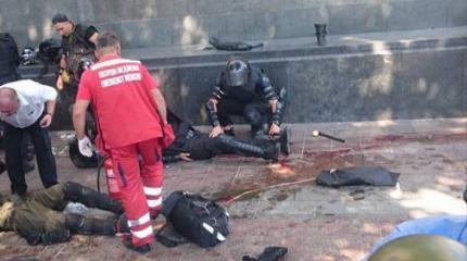 Под Радой в бойцов Нацгвардии Украины бросили боевую гранату Под Радой в бойцов Нацгвардии Украины бросили боевую гранату