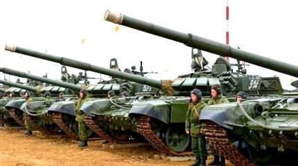 Россия усиливает военную группировку на границе с Украиной Россия усиливает военную группировку на границе с Украиной