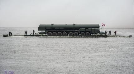 Российские войска испытают новейшие понтонные катера Российские войска испытают новейшие понтонные катера