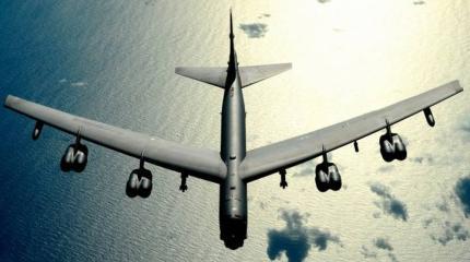 США рассказали свою версию взаимодействия Су-27 и B-52 над Балтикой