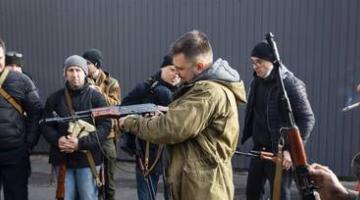 В Киеве впервые признали ужасные последствия весенней раздачи оружия