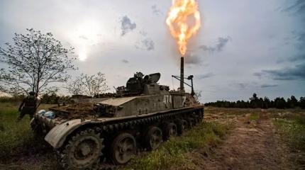 Российские бойцы показали гигантские мины для минометов "Тюльпан" Российские бойцы показали гигантские мины для минометов "Тюльпан"