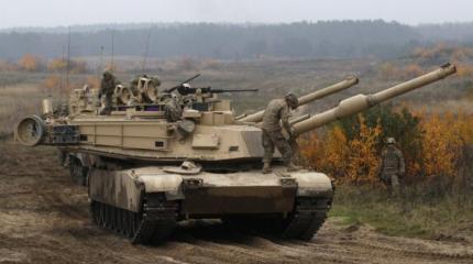 Бесполезный пафос: «танковый кулак» НАТО в Европе увяз на переправах Бесполезный пафос: «танковый кулак» НАТО в Европе увяз на переправах