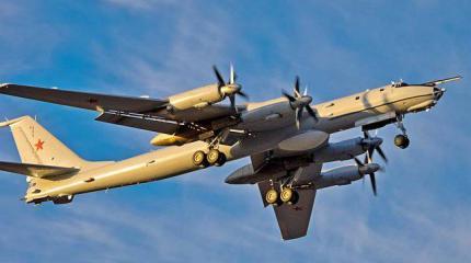 Истребители с авианосца ВМС США поднялись на перехват российских Ту-142 Истребители с авианосца ВМС США поднялись на перехват российских Ту-142
