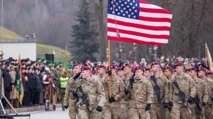 Передвижения армий НАТО - манипуляция: США лишь шантажируют ЕС уходом войск