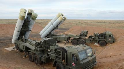 Небесный зонт: В Крыму продемонстрировали «Триумф» Небесный зонт: В Крыму продемонстрировали «Триумф»