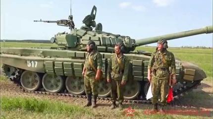 Именные танки и артиллерия ЛНР вышли на боевые учения Именные танки и артиллерия ЛНР вышли на боевые учения