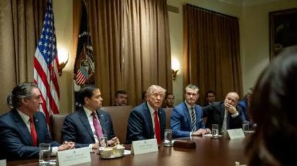 Страхи Белого дома: в США раскрыли, почему Трамп не спешит помогать Киеву Страхи Белого дома: в США раскрыли, почему Трамп не спешит помогать Киеву
