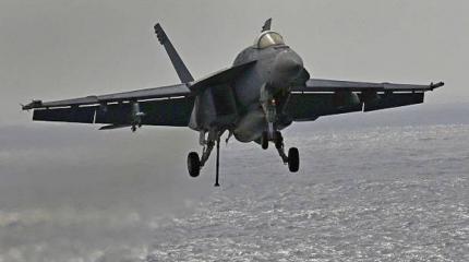 Два американских военных самолета упали в Тихий океан Два американских военных самолета упали в Тихий океан