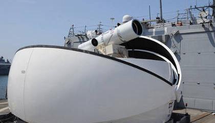 Великобритания проведет тендер на разработку боевого лазера