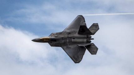 NI: почему США отказались от новых F-22 Raptor