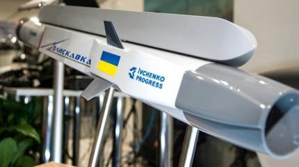 Новую украинскую ракету хотят адаптировать к истребителям США и Китая