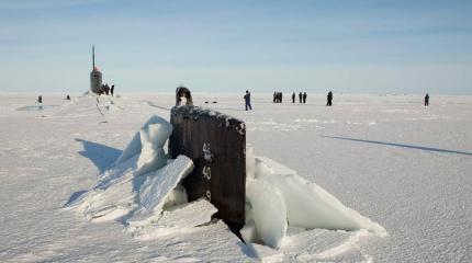 Подлодки США хотели выполнить учебный залп по России, но застряли во льдах Арктики