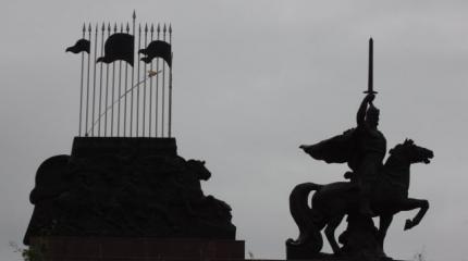 ВСУ выпустили 5 мин по памятнику Князю Игорю ВСУ выпустили 5 мин по памятнику Князю Игорю