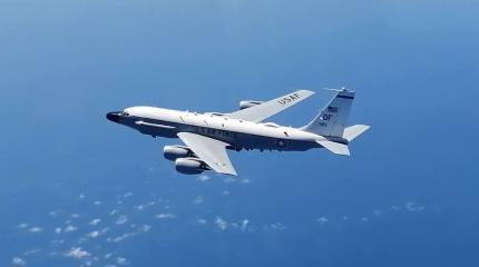 Истребитель Су-27 вылетал на перехват двух самолетов-разведчиков США