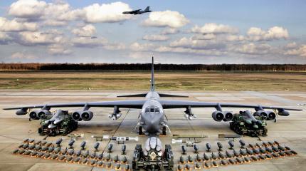 США перебросили бомбардировщики B-52 на учения НАТО у границ России США перебросили бомбардировщики B-52 на учения НАТО у границ России
