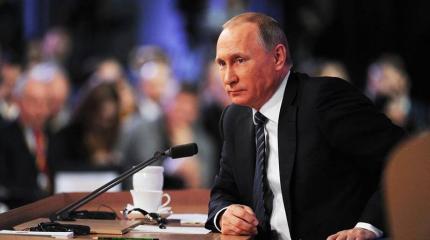 Путин: Россия будет развивать военно-морскую базу в Севастополе Путин: Россия будет развивать военно-морскую базу в Севастополе