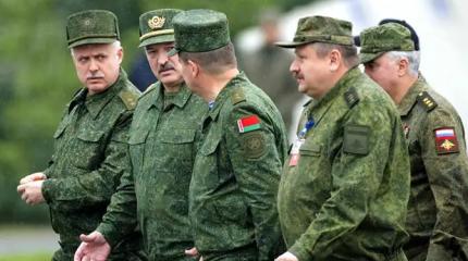 Лукашенко ждет горячая неделя. Путина тоже. Пришло время трудных решений