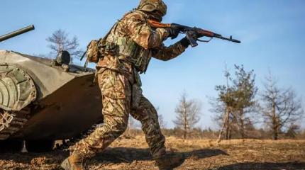 Зачистка Дзержинска № 2: «Русский „Центр“ крепко прижал хлопцев Зачистка Дзержинска № 2: «Русский „Центр“ крепко прижал хлопцев