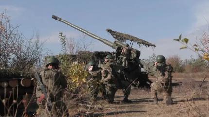 152-мм самоходный "Гиацинт-С" уничтожает цели ВСУ на дистанции в 25 км