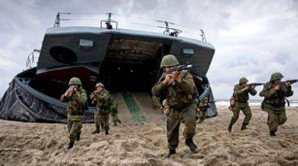 НАТО стремится «поставить Россию на колени» НАТО стремится «поставить Россию на колени»