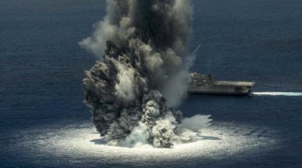 Американские ВМС испытывают свои корабли на прочность взрывами Американские ВМС испытывают свои корабли на прочность взрывами