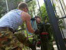 Ополченцы захватили военкомат в Красном Луче под Луганском Ополченцы захватили военкомат в Красном Луче под Луганском