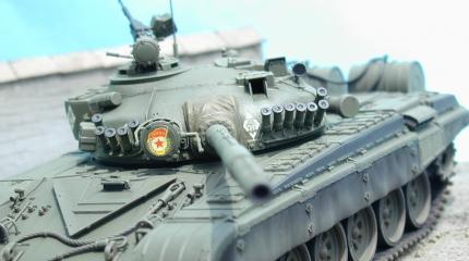 Уральские танкисты нарисовали открытку стволом Т-72 Уральские танкисты нарисовали открытку стволом Т-72