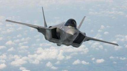 Американские военные: F-35 к моменту принятия на вооружение устареет на 10 лет