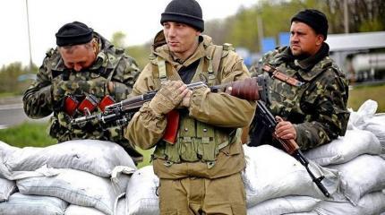 В ДНР заявили о 10 тысячах украинских военных в котле под Дебальцево В ДНР заявили о 10 тысячах украинских военных в котле под Дебальцево