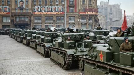 Зачем Сталину было нужно так много танков до войны?
