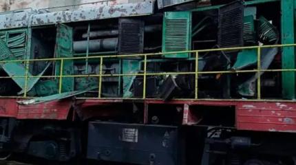 Взрыв после попадания "Ланцета" в украинский тепловоз сняли на видео Взрыв после попадания "Ланцета" в украинский тепловоз сняли на видео