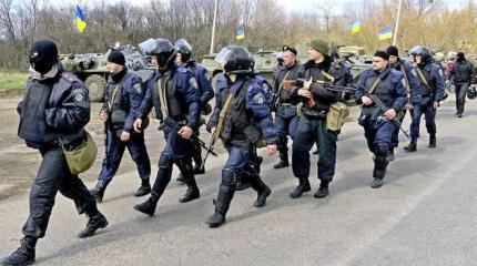 Батальон Коломойского задержал машины Ахметова с гумпомощью Батальон Коломойского задержал машины Ахметова с гумпомощью