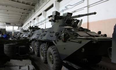 Киевский бронетанковый завод показал БТР, который будет участвовать в параде Киевский бронетанковый завод показал БТР, который будет участвовать в параде