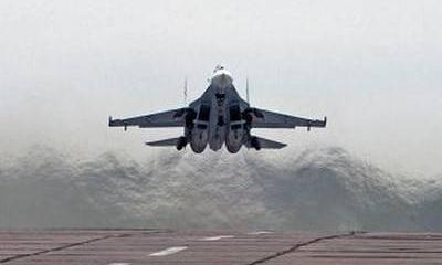 Штаб ДНР: ополченцы сбили истребитель Су-27 украинской армии Штаб ДНР: ополченцы сбили истребитель Су-27 украинской армии
