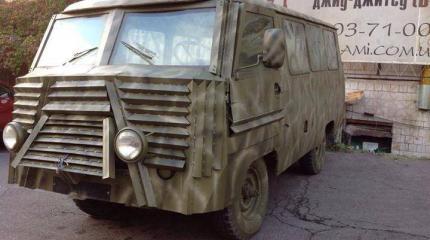 Бронированный УАЗ-452 украинских военных Бронированный УАЗ-452 украинских военных
