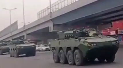 Армия Китая массово получает колесные БМП нового поколения Type 19 Армия Китая массово получает колесные БМП нового поколения Type 19