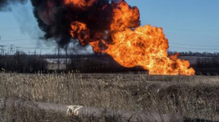 Прицельный огонь ВСУ разрушил газопровод в Коминтерново Прицельный огонь ВСУ разрушил газопровод в Коминтерново