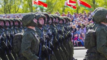 С надёжным щитом С надёжным щитом