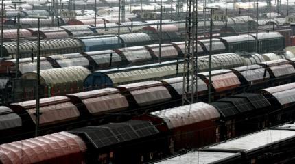 900 вагонов военной техники спешат из Германии «на войну с Россией» 900 вагонов военной техники спешат из Германии «на войну с Россией»