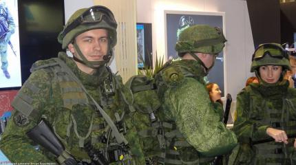 Экипировка "Ратник" на выставке вооружений в ОАЭ Экипировка "Ратник" на выставке вооружений в ОАЭ