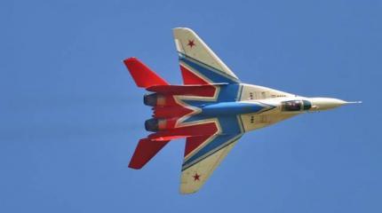 «Стрижи», «Русские витязи» и «Беркуты» выступят в небе над Севастополем «Стрижи», «Русские витязи» и «Беркуты» выступят в небе над Севастополем