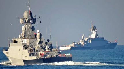 Парад в Петербурге отменили из-за американского эсминца Парад в Петербурге отменили из-за американского эсминца