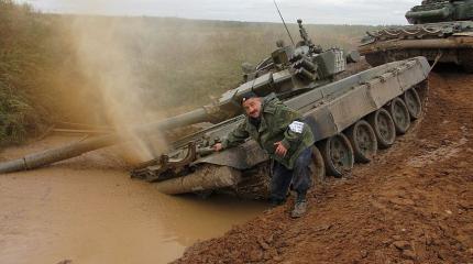 Танки Т-72Б3 Вооруженных сил России на стрельбах и на полигоне Танки Т-72Б3 Вооруженных сил России на стрельбах и на полигоне