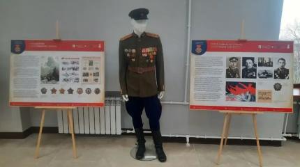 Боевые награды и агрессия Запада: в ДНР открылись тематические выставки