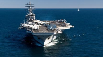 Авианосец США, плавающий возле Северной Кореи, сломался Авианосец США, плавающий возле Северной Кореи, сломался