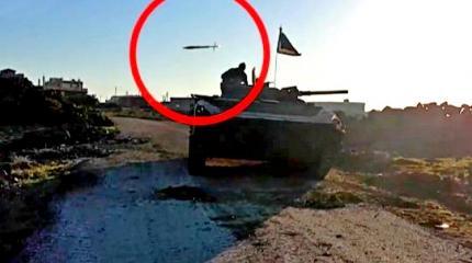 Чуток не хватило: боевики засняли эффектный промах по своей БМП-1 Чуток не хватило: боевики засняли эффектный промах по своей БМП-1