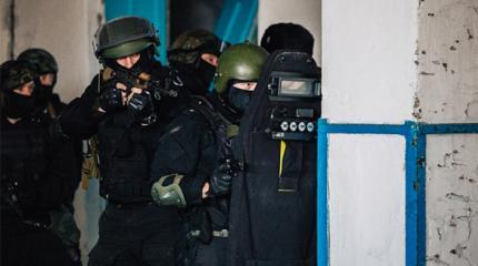 Альфа всегда уходит победителем: О том, как готовят бойцов у нас и в США Альфа всегда уходит победителем: О том, как готовят бойцов у нас и в США